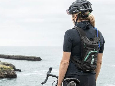 Black-2.5-L-hydration-backpack