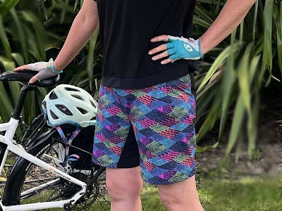 Move-Shorts-in-front-bike-goRide-page