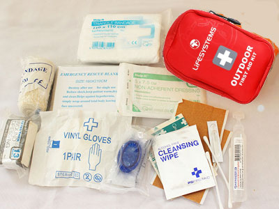 Compact-Biking-First-Aid-Kit-Lifesystems